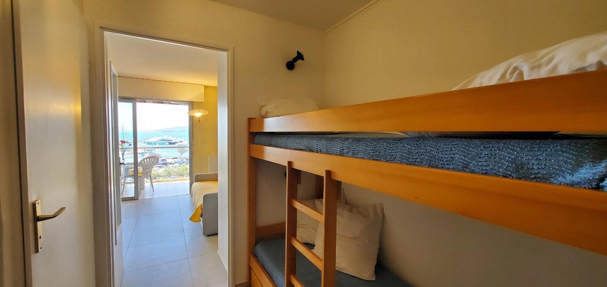 Appartement Le Capitole Vue 27m2 2 Adultes 2 Enfants Avec Climatisation Et Garage Fréjus